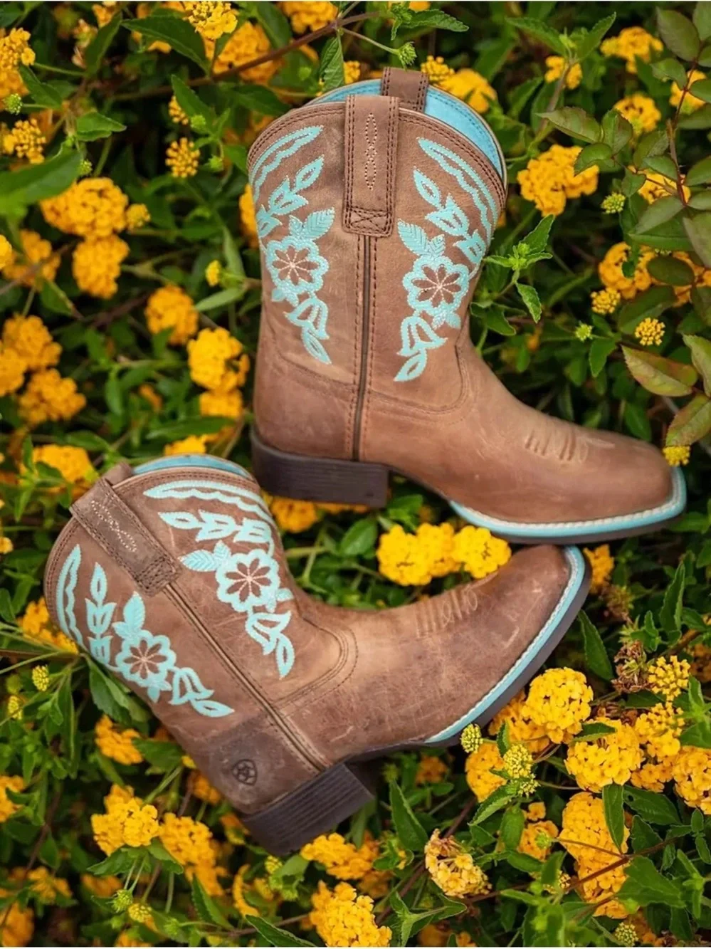Ariat Western Boots with Turquoise Floral Embroidery Square Toe Girls Size 6